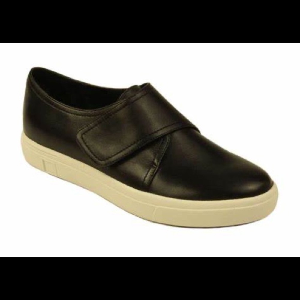 Vaneli Sport Oberon Leather Sneaker 7 1/2